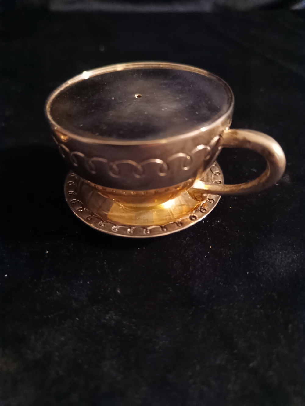 Classic Silver Decorative Salt and Pepper Shaker Set - Picture 6 of 9